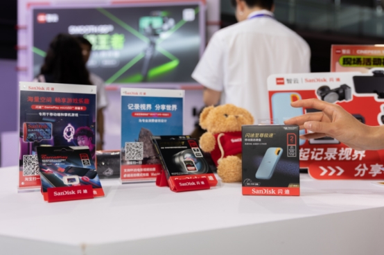 热辣盛宴精彩不断：西部数据携WD_BLACK、闪迪共赴ChinaJoy2024(图13)