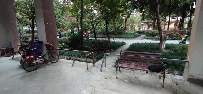 小区住宅回访：有的整改到位有的仍需努力(图6)