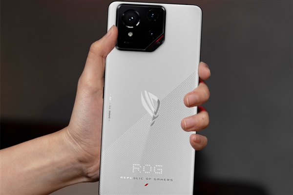 ROG电竞之王！ROG游戏手机9系列开启预售：4999元起(图3)