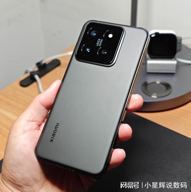 2024可以“闭眼买”的3款小屏手机性能强配置给力用五年不卡