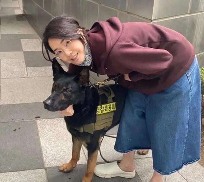金建希是尹锡悦的最爱除了姣好的面容穿戴更让尹锡悦着迷(图4)
