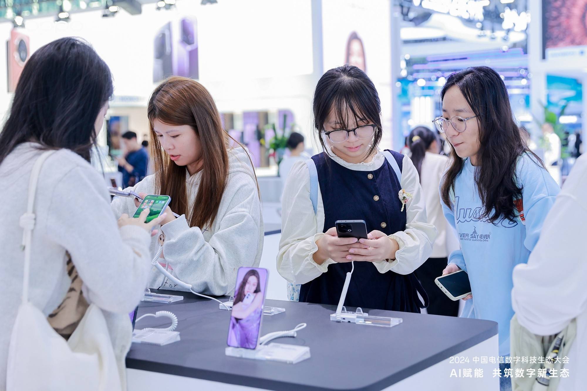 OPPO闪耀2024数字科技生态大会FindX8系列引领创新潮流(图2)