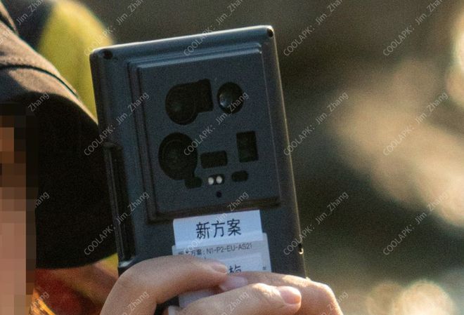小米14Ultra真机曝光被“保密壳”包裹测试镜头很夸张！(图5)