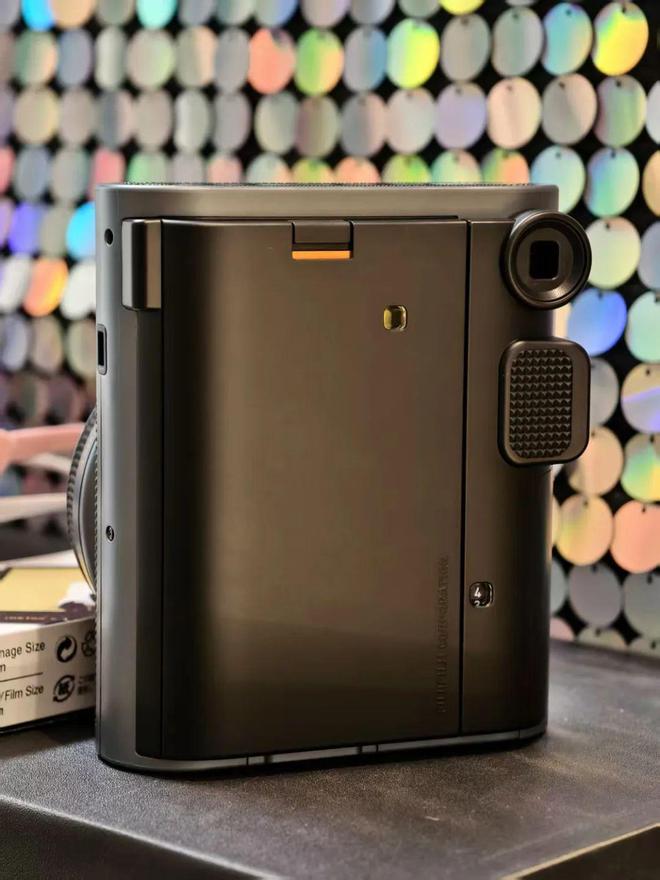 复古时尚突围与永远不够的相纸：写在富士instaxmini41发布之后(图4)