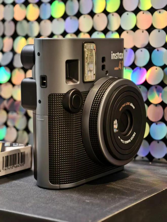 复古时尚突围与永远不够的相纸：写在富士instaxmini41发布之后(图6)