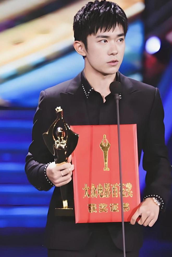 TFBOYS单飞8年：当年人气高的却走下坡最不起眼的却已高不可攀(图33)