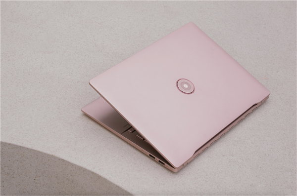 夏浩然邀你「香」遇光芒！8月11日解锁华硕a豆｜法国娇兰闪光礼盒(图5)