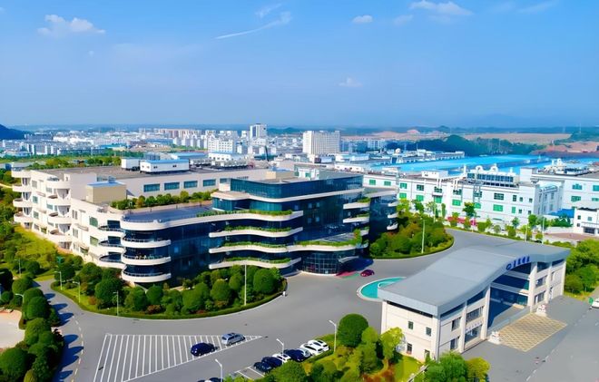 蓝思科技周群飞：“作嫁衣裳者”的自我革命(图7)